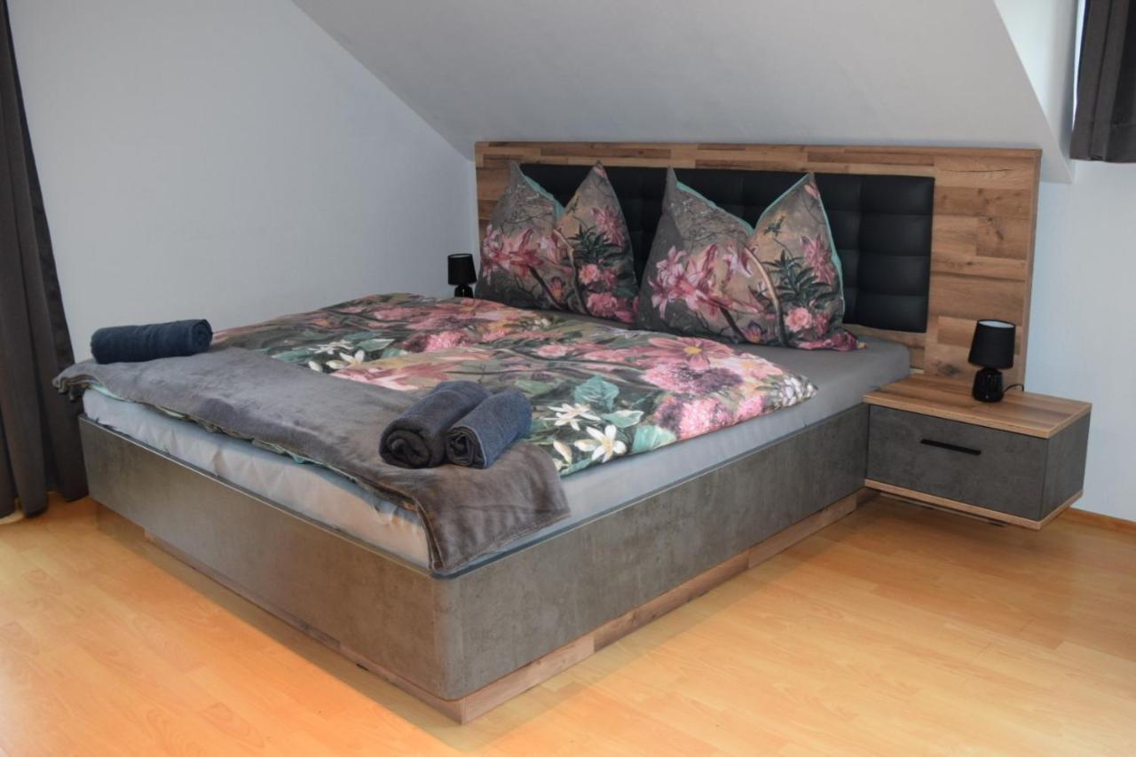 Ferienwohnung Familie Pichler Neumarkt in Steiermark Esterno foto