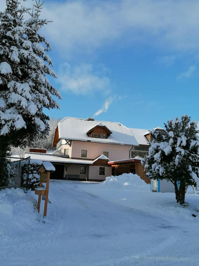 Ferienwohnung Familie Pichler Neumarkt in Steiermark Esterno foto